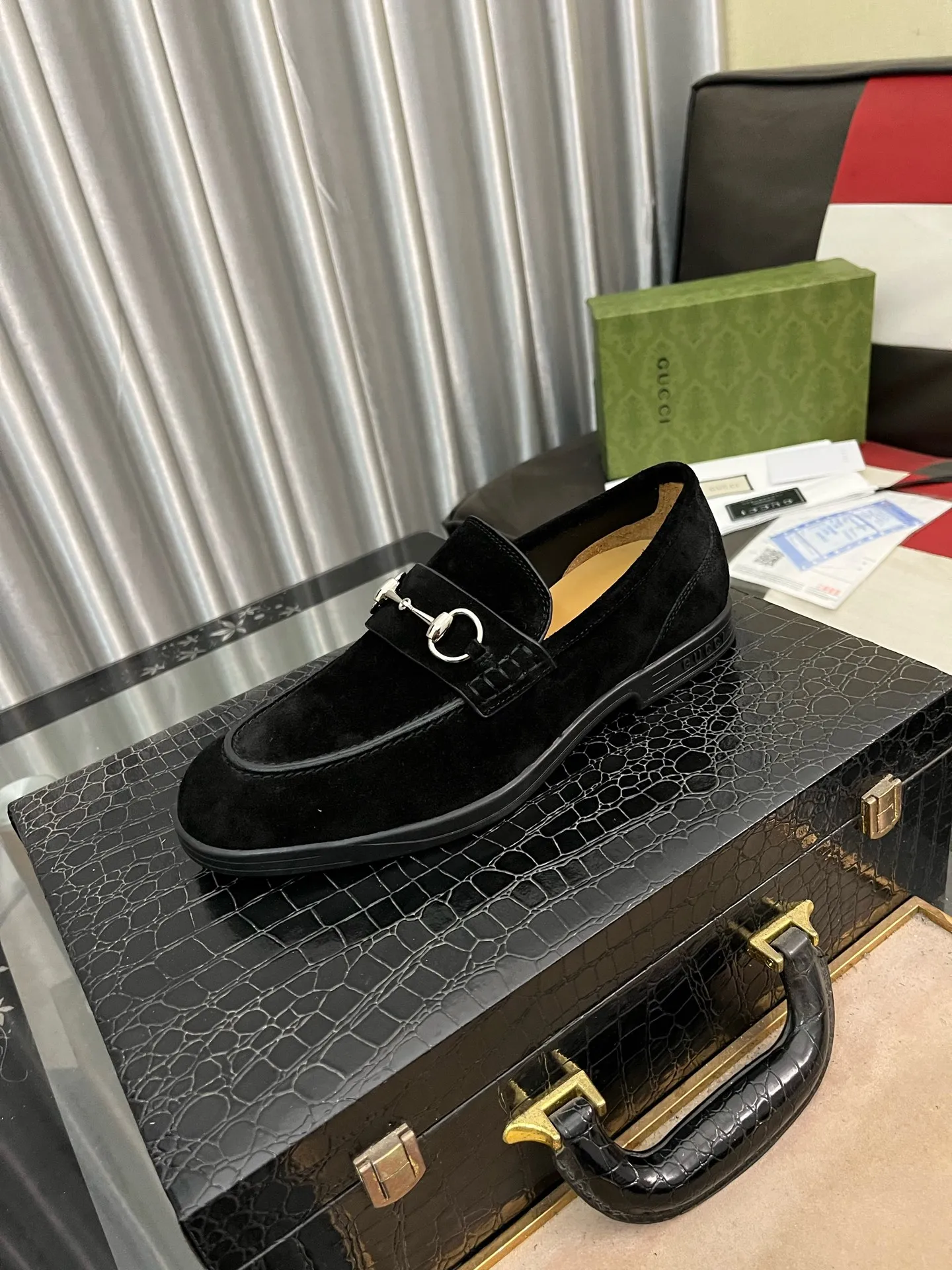 Men's shoes 💰540⌚️⌚️【GUCCi】Original frosted calfskin, water-dyed cowhide lining, original outsole, men's and women's fashion, formal casual leather shoes, slip-on men's and women's shoes series, young fashion, European and American trends, British style, casual matching, comfortable feet, standard code: men's code 38-444️⃣colors available